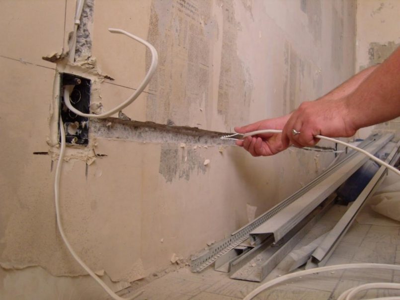 Штробление стен под проводку: пошаговая инструкция правильного штробления различных типов стен (120 фото и видео)