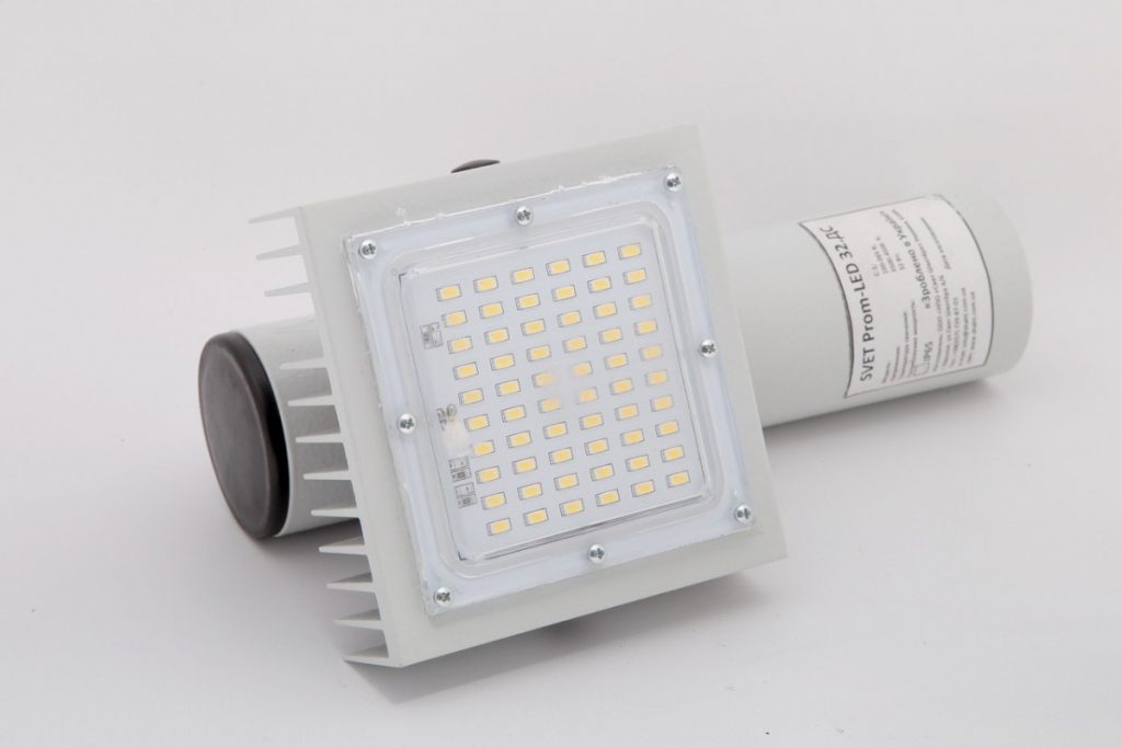 Светильника 32. Прожектор ip66. Прожектор ip66 50w. Bx32 Lighting.