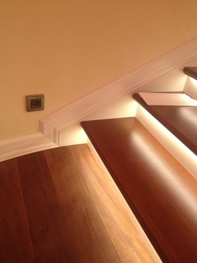 Как подключить двойной выключатель на две лампочки: пошаговая инструкция