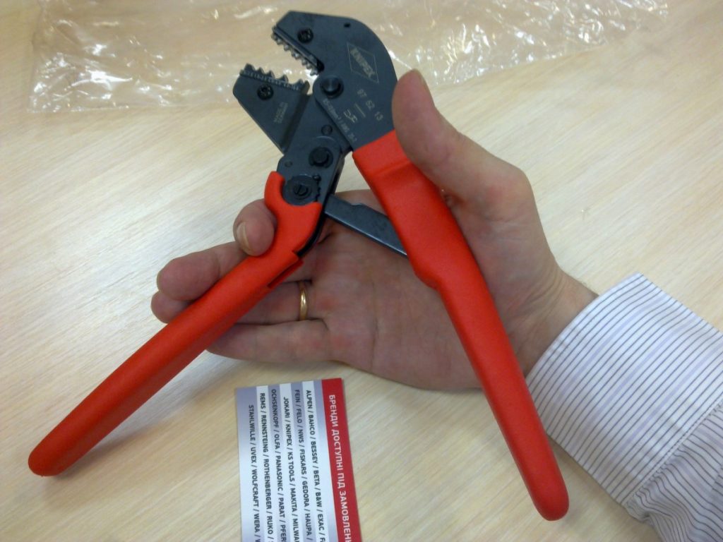 Почему протекает бачок унитаза и как это исправить: практическое руководство