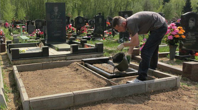 Установка памятников на кладбище от профессионалов
